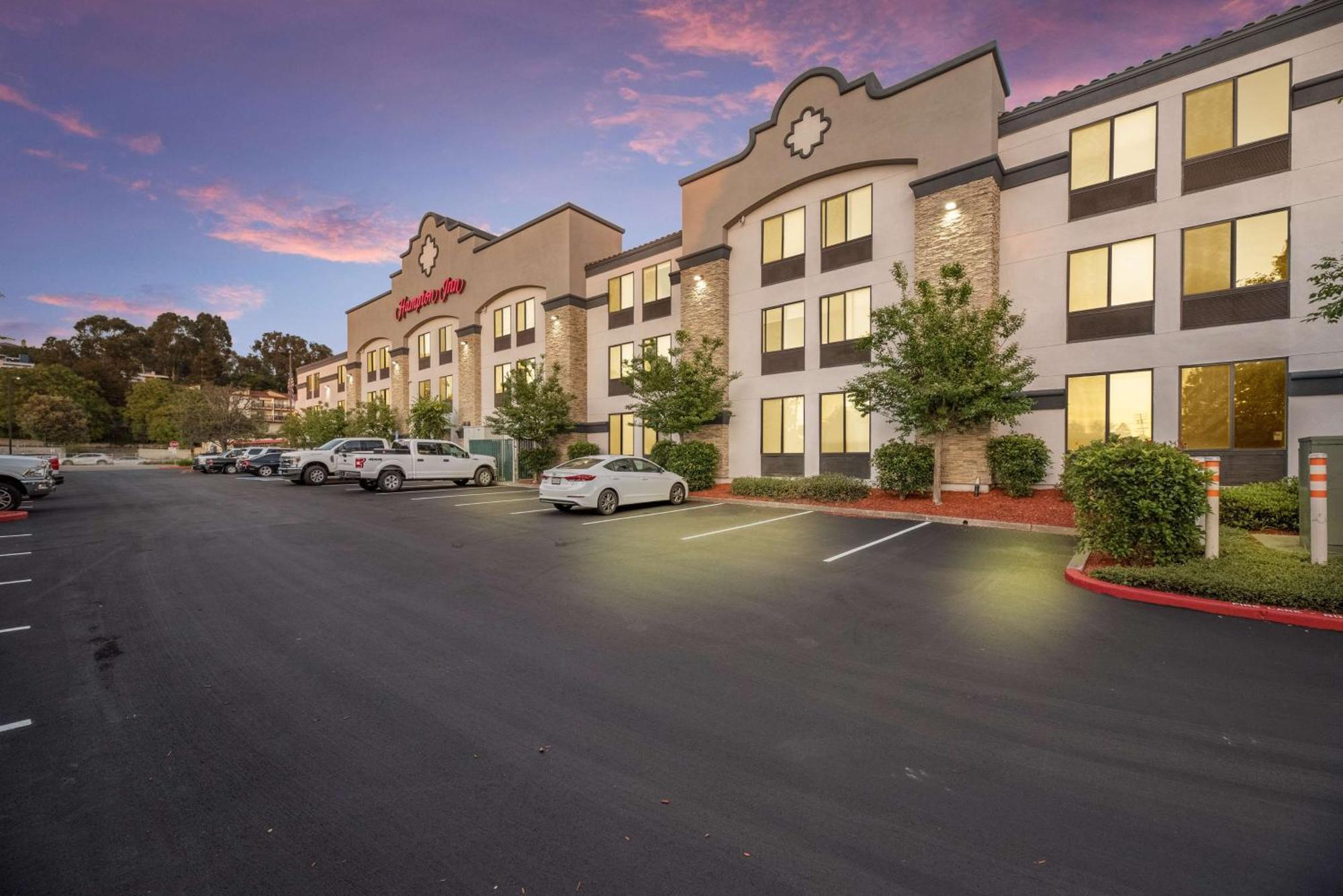 Hampton Inn Oakland-Hayward Eksteriør billede