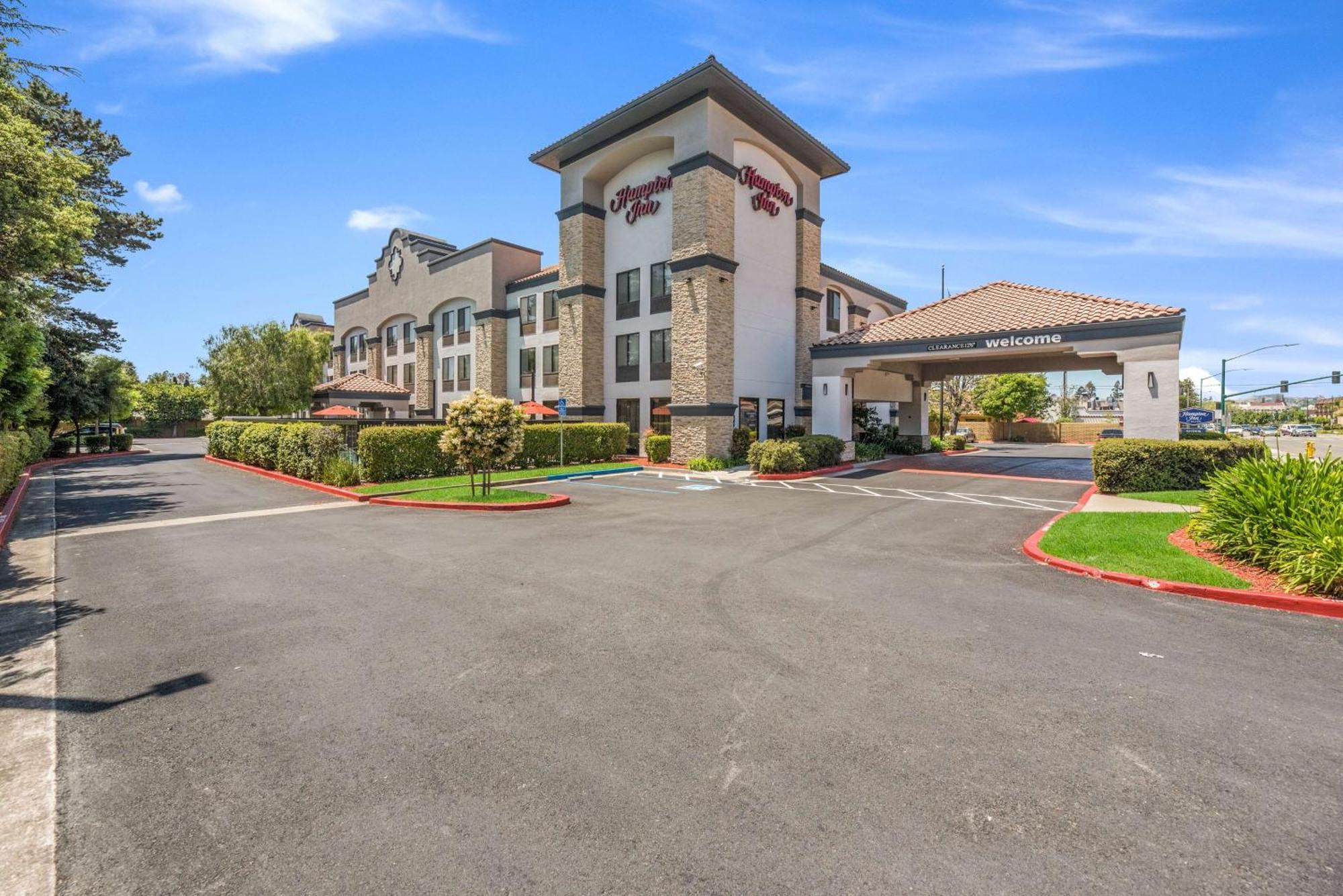 Hampton Inn Oakland-Hayward Eksteriør billede